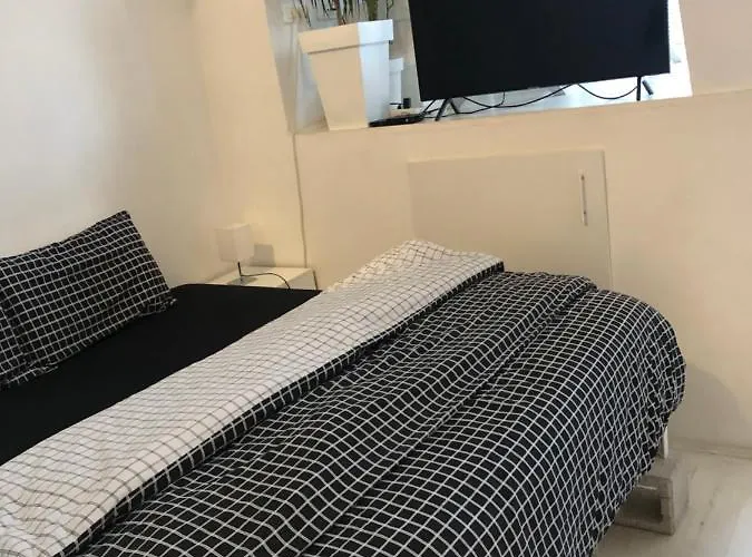 Industrial 1 Apartment *